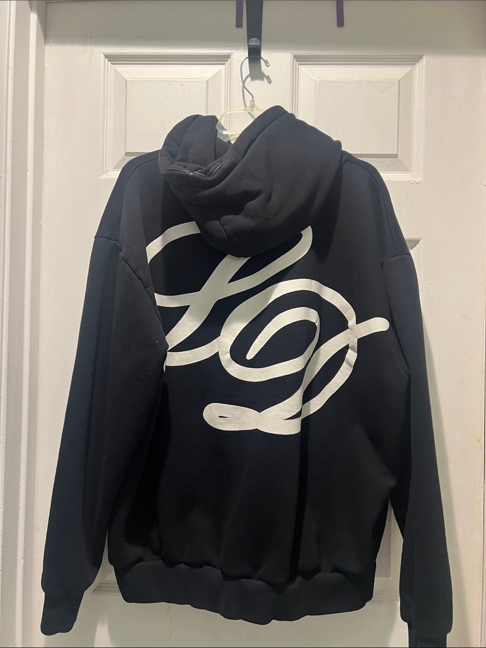 Les Deux Men's Black Pullover Hoodie with Discreet Script Logo - Picture 8 of 9
